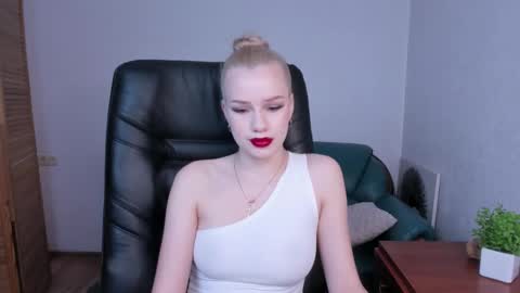 Stacy Western online show from February 12, 1:06 pm