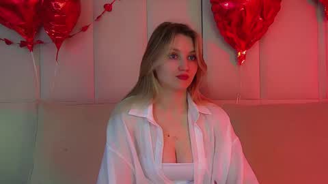 StacyEvances online show from February 13, 8:43 am