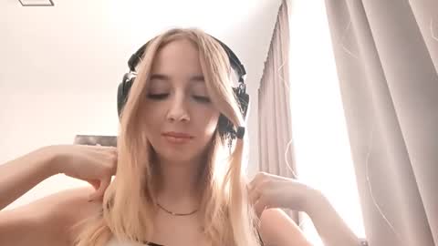 Mila online show from February 13, 6:09 am