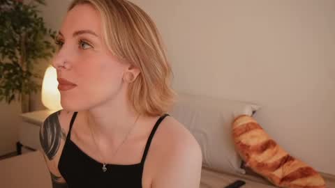 Kristina online show from April 18, 1:37 pm