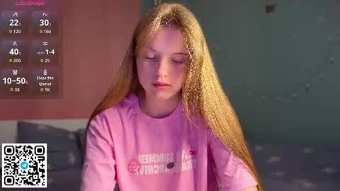 Snapshot of steffi_meoww chatting on July 3, 4:30 am STEFI Streams every day from 10 PM GTM1 online show from July 3, 4:30 am