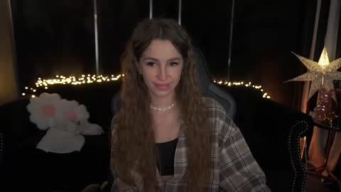 stellahoneywell online show from April 18, 5:33 am