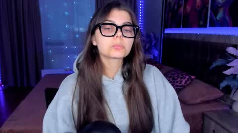 StellaRainbow online show from April 14, 4:40 am