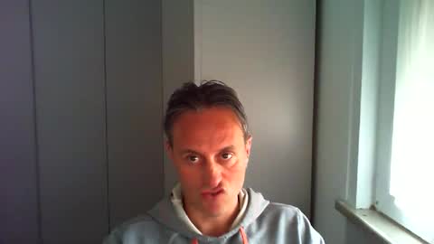 sten015 online show from May 4, 3:41 pm