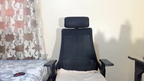 steph____3 online show from May 31, 6:10 am