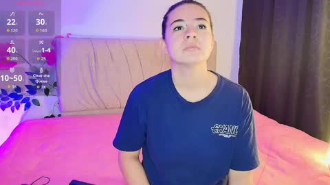 Snapshot of stepha_sweet chatting on May 31, 11:06 pm Emma online show from May 31, 11:06 pm