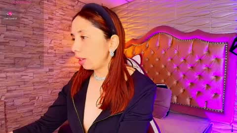 Snapshot of stephaniesun_ chatting on April 6, 1:01 pm Stephaniesun online show from April 6, 1:01 pm