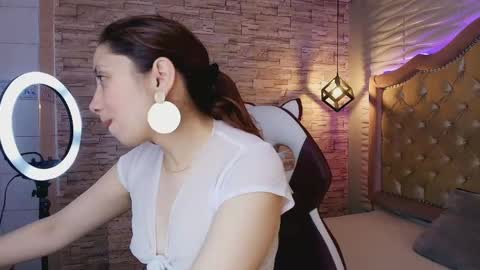 Snapshot of stephaniesun_ chatting on April 27, 1:09 pm Stephaniesun online show from April 27, 1:09 pm