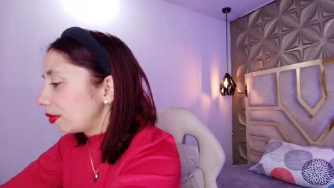 Snapshot of stephaniesun_ chatting on May 20, 12:11 pm Stephaniesun online show from May 20, 12:11 pm