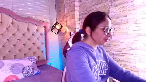 Stephaniesun  online show from July 28, 5:12 pm