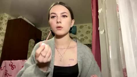 Snapshot of stephaniflicek chatting on March 4, 3:18 pm Stephani online show from March 4, 3:18 pm