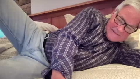 Steve online show from May 6, 11:32 pm