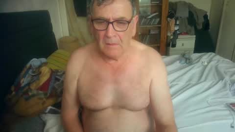 slave for computer control online show from March 20, 2:11 pm