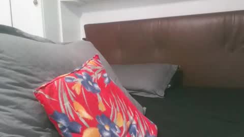 stevenpit online show from March 27, 8:26 am