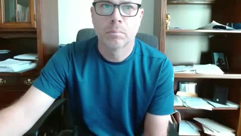 Snapshot of stevepre28 chatting on December 8, 7:54 pm stevepre28 online show from December 8, 7:54 pm