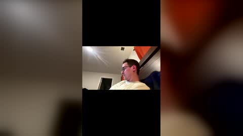 steviec91 online show from April 12, 3:11 am