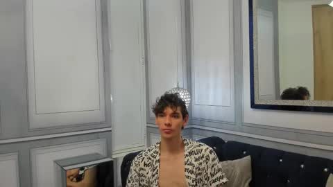 Snapshot of sthefan_salvatore chatting on March 4, 11:19 am STEFAN online show from March 4, 11:19 am