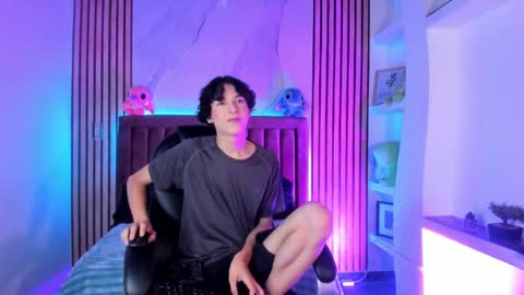 Sthepano  online show from April 11, 3:22 am