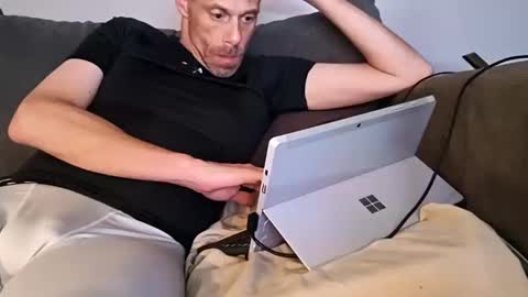 Snapshot of stickymouse45 chatting on October 12, 8:35 am stickymouse45 online show from October 12, 8:35 am