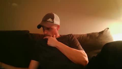 Snapshot of stickymouse45 chatting on April 9, 2:33 am stickymouse45 online show from April 9, 2:33 am