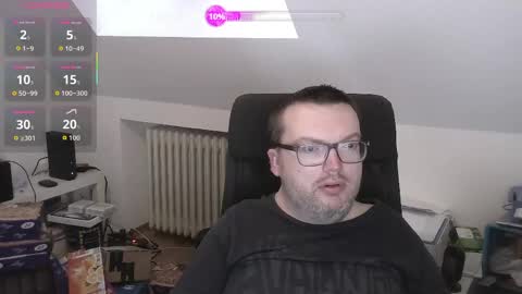 Snapshot of still_alive1985 chatting on May 31, 4:53 am Oliver online show from May 31, 4:53 am