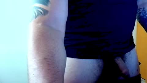 stiven253958 online show from April 15, 8:31 pm