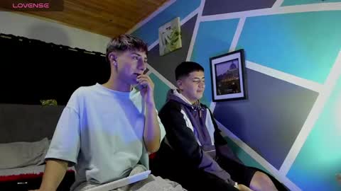 stiven and alex online show from March 20, 5:23 am