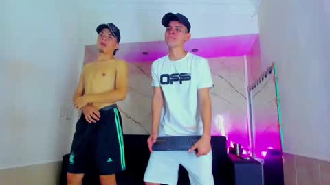 friends online show from November 3, 4:36 am