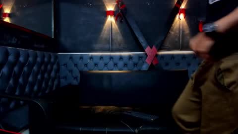 friends online show from February 6, 5:01 am