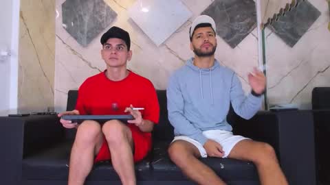 friends online show from February 15, 5:04 am