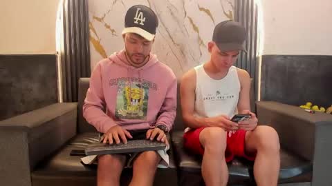 friends online show from March 20, 5:34 am