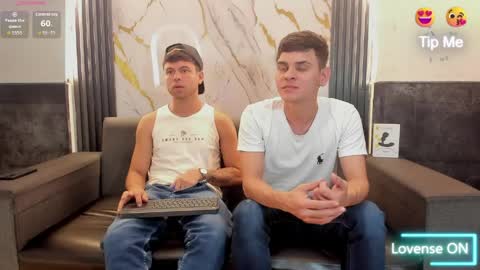 friends online show from March 27, 8:37 am