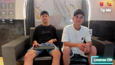 friends online show from March 29, 4:23 am