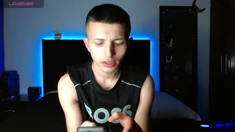 stiven tellez  online show from March 10, 1:45 am