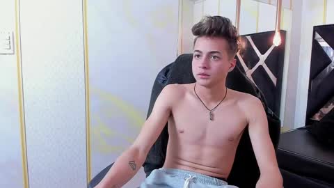 Snapshot of stonne69 chatting on March 5, 8:00 pm stonne69 online show from March 5, 8:00 pm