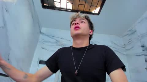 Snapshot of stonne69 chatting on October 17, 6:10 pm stonne69 online show from October 17, 6:10 pm