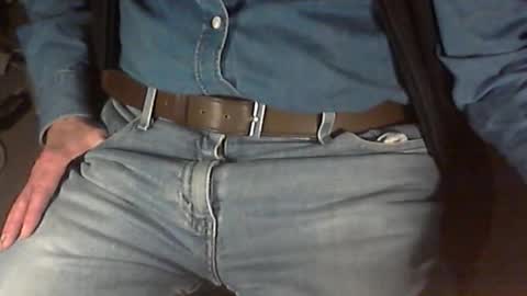 Snapshot of str8_dave chatting on December 1, 7:19 pm Dave online show from December 1, 7:19 pm