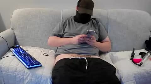 Snapshot of str8buttplayy chatting on July 19, 1:53 am john online show from July 19, 1:53 am