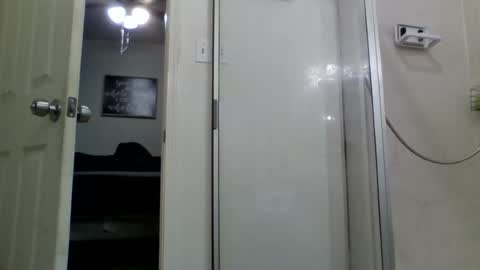 str8guy1leg online show from June 24, 1:32 pm