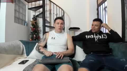 straight__friends online show from December 20, 2:35 pm