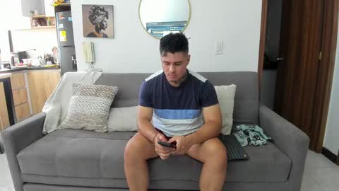 straight__friends online show from May 24, 1:49 pm