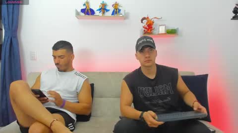 straight__friends online show from June 2, 1:51 am