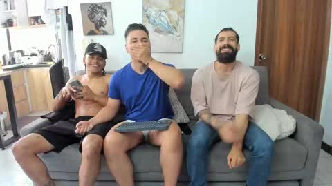 straight__friends online show from June 2, 1:57 pm