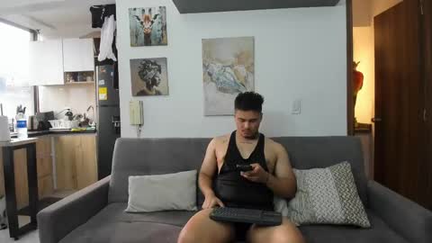 straight__friends online show from June 3, 1:46 pm