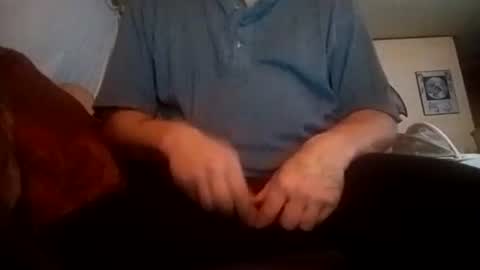 Snapshot of straightmaletouse chatting on March 29, 9:09 am straightmaletouse online show from March 29, 9:09 am