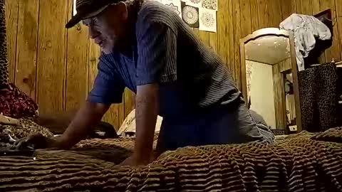 Snapshot of straightmaletouse chatting on March 30, 9:21 am straightmaletouse online show from March 30, 9:21 am