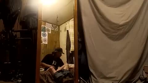 Snapshot of straightmaletouse chatting on April 2, 7:39 am straightmaletouse online show from April 2, 7:39 am