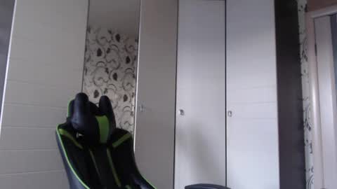 Alex online show from January 5, 11:59 am