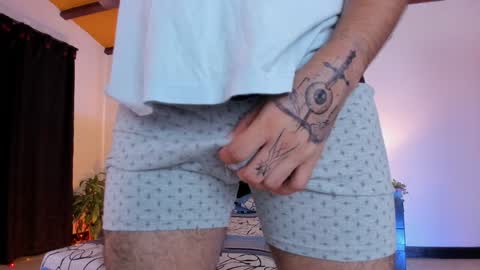 Snapshot of strosa_ chatting on January 12, 4:29 pm strosa_ online show from January 12, 4:29 pm
