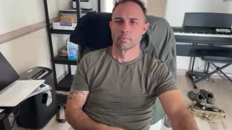 Simon online show from April 15, 5:09 pm